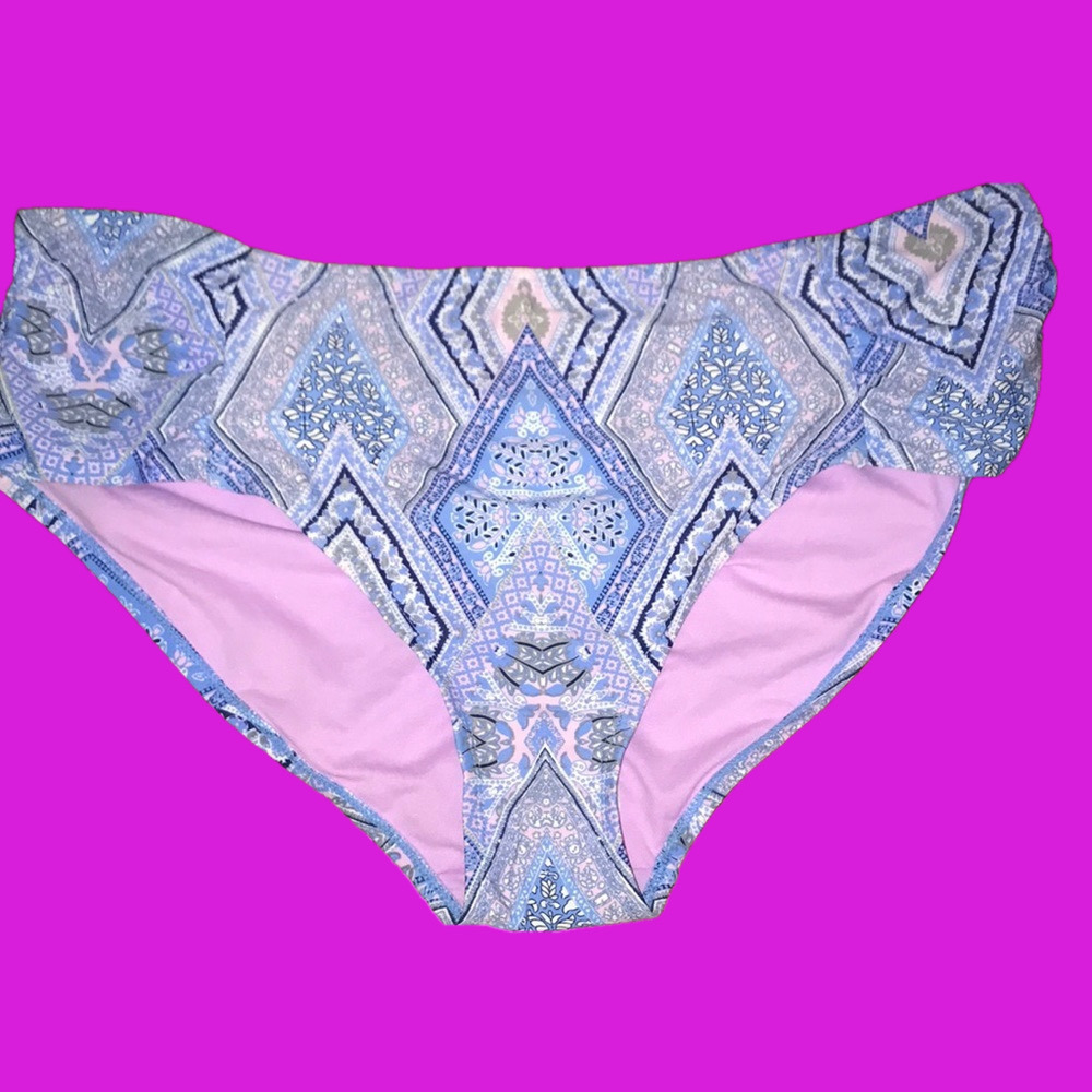 NWOT women’s purple swim bottom 24/26